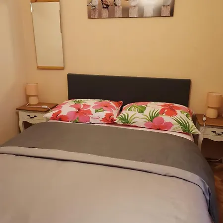 Jakobina * Brodarica (Sibenik-Knin)