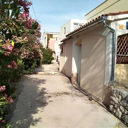 Jakobina Apartment *