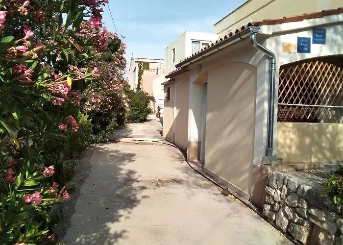 Jakobina Appartement *